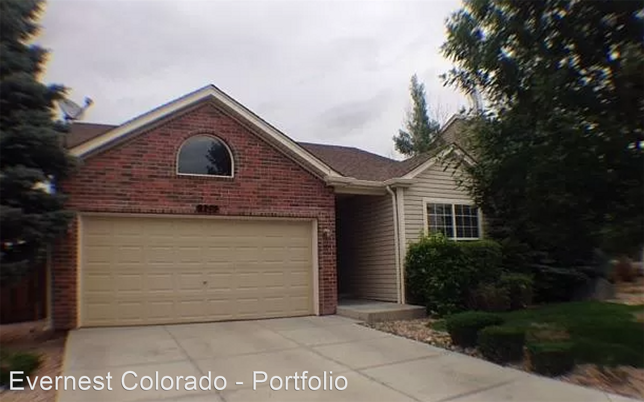 8215 Silver Glen Dr - Photo 2 of 14