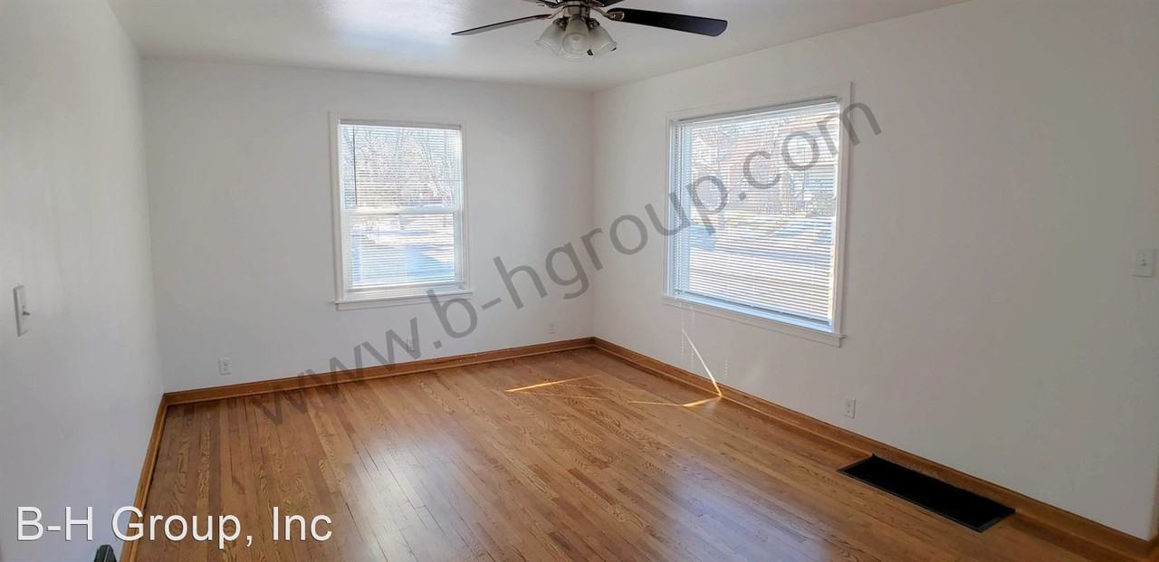 5707 37th Ave - Photo 3 of 23