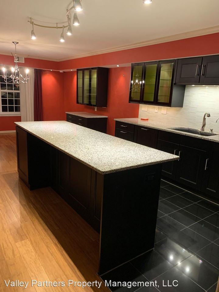 2952 Aronimink Pl - Photo 2 of 22