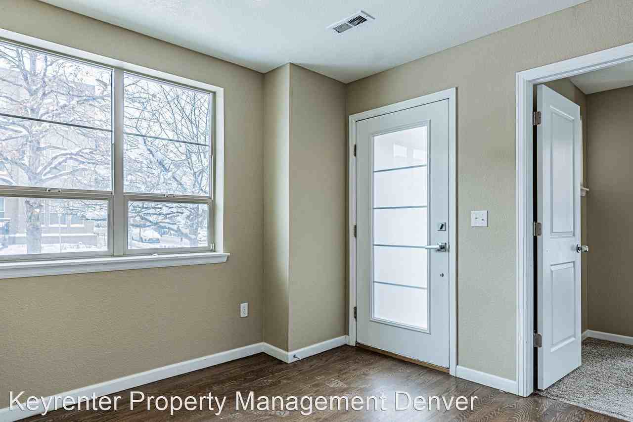 492 S Saulsbury St - Photo 2 of 50