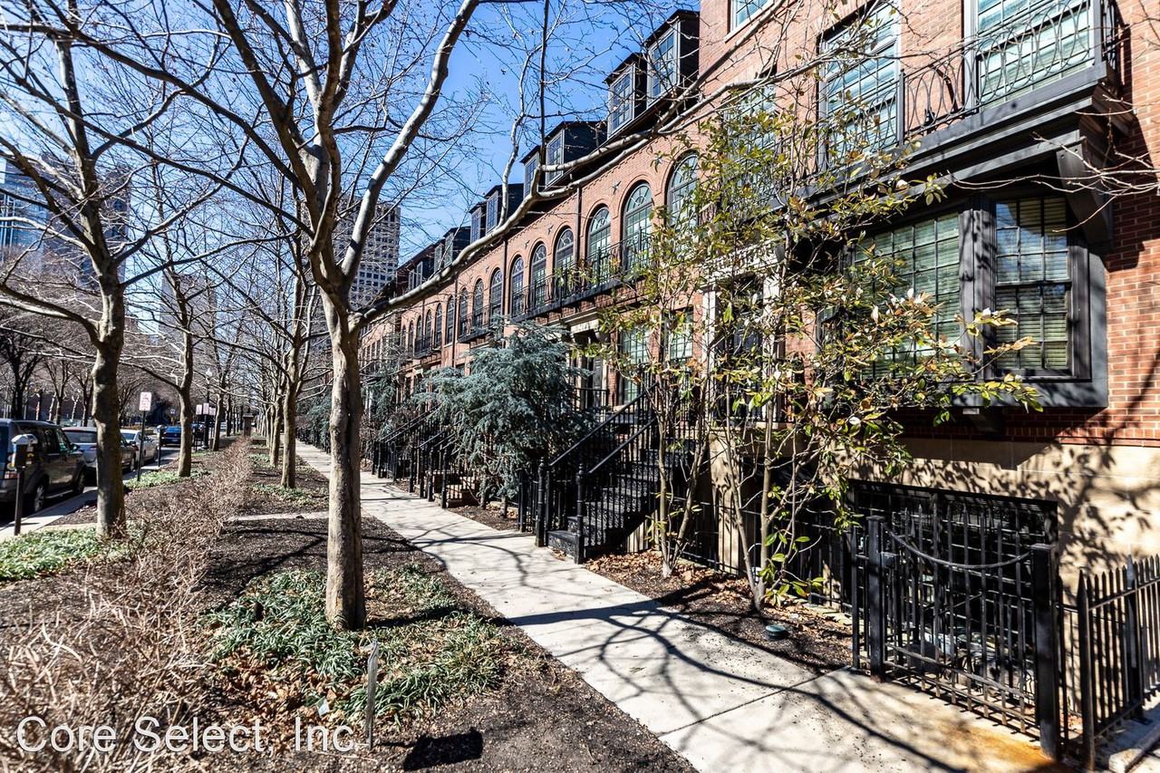 266 E Gay St - Photo 2 of 14