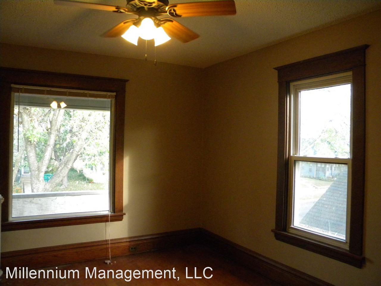 742 Buchanan St NE - Photo 3 of 18