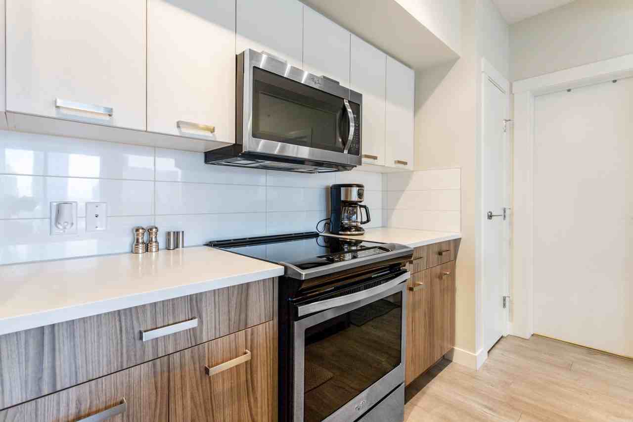 1101 1101, 10410 102 Avenue #1101 - Photo 7 of 46