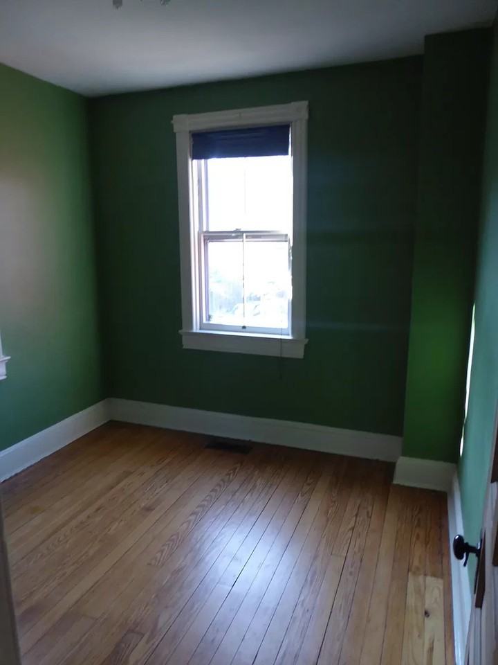 1105 C St Ne #1 - Photo 7 of 17