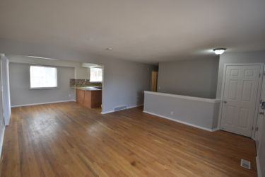 1208 Snowberry Ln - Photo 3 of 18