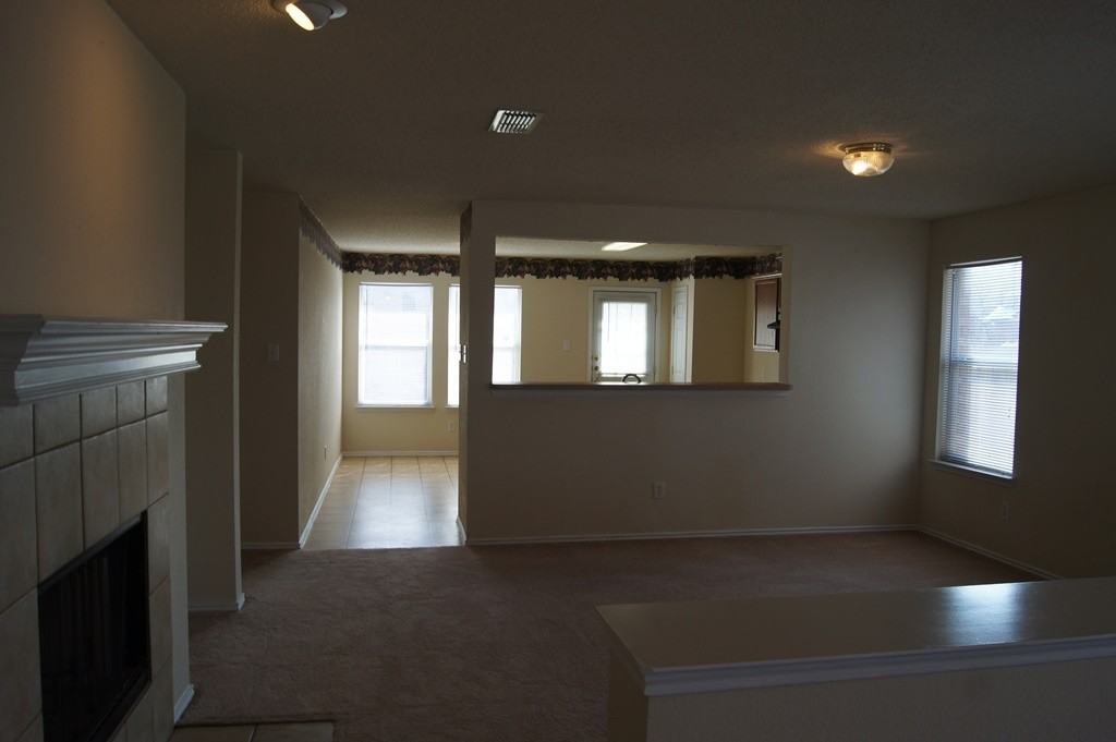 4004 Mantis St - Photo 3 of 10