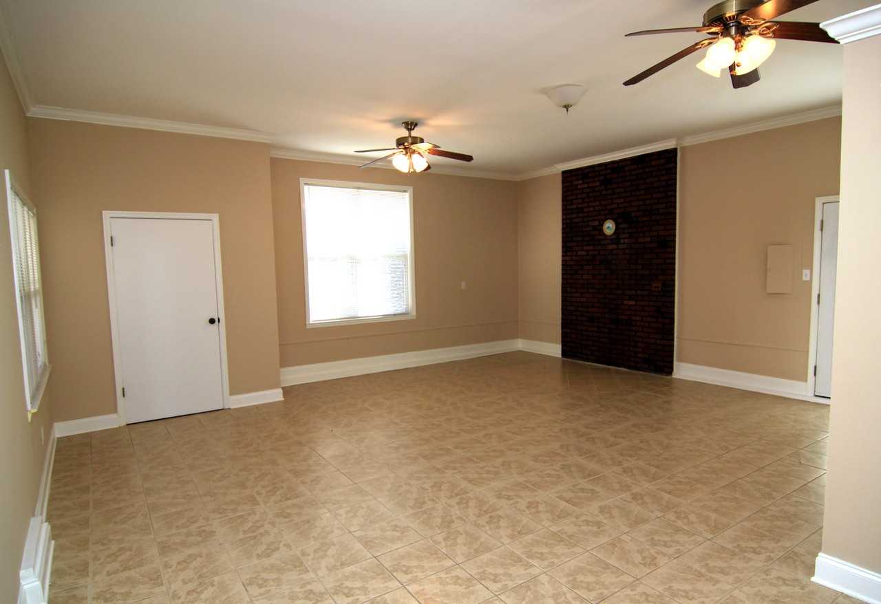 4934 Epps Mill Rd - Photo 3 of 20