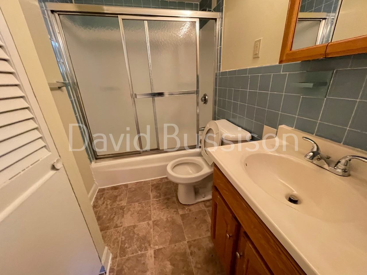 1120 Commonwealth Ave #A - Photo 2 of 5