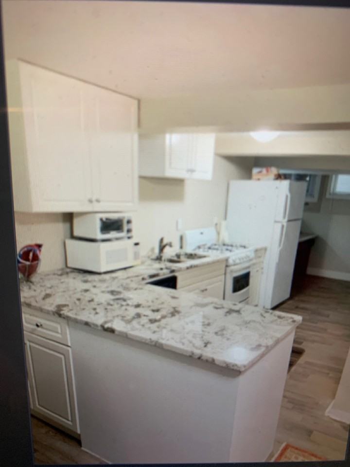 531 19th Ave SW - Photo 2 of 5