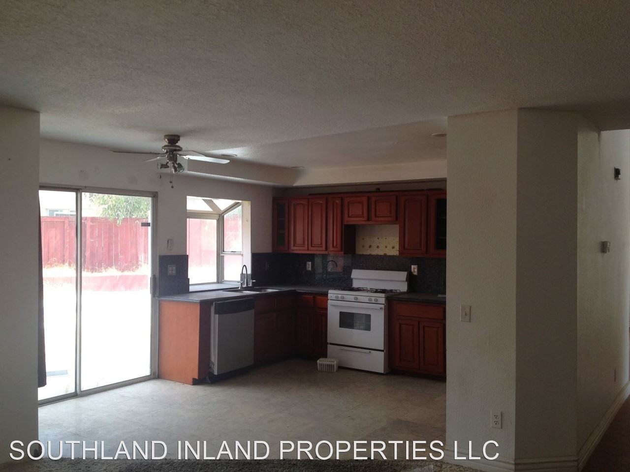 3090 Vintage Pl - Photo 3 of 9