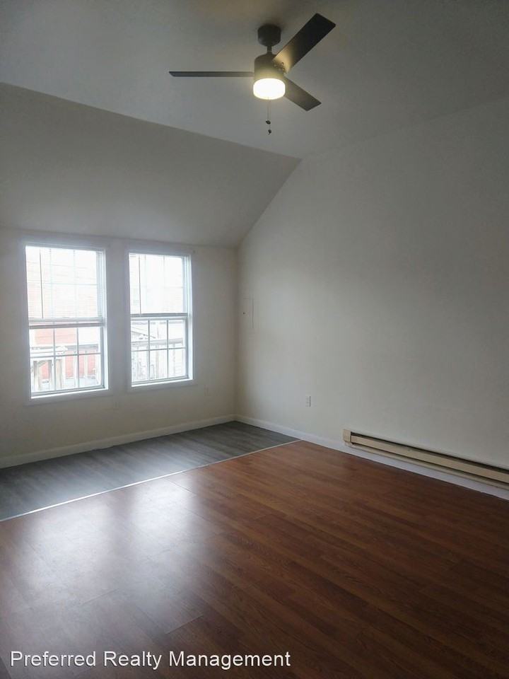 S. Cherry Alley - Photo 2 of 12