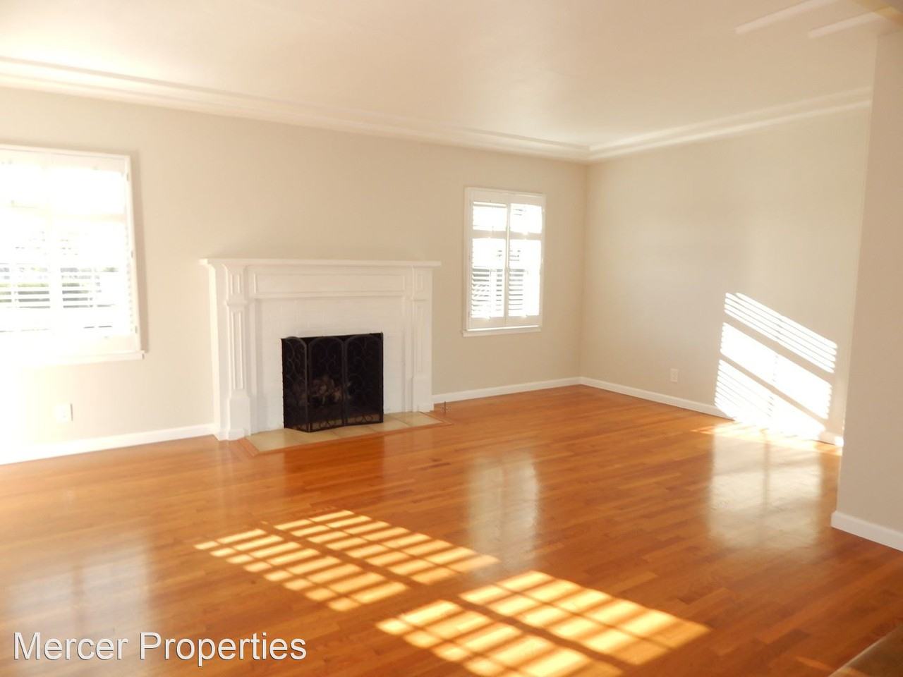 4892 Hart Dr - Photo 3 of 25