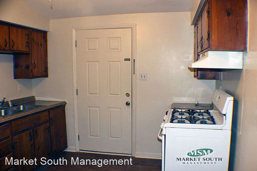 2615 Mississippi Ave - Photo 2 of 10