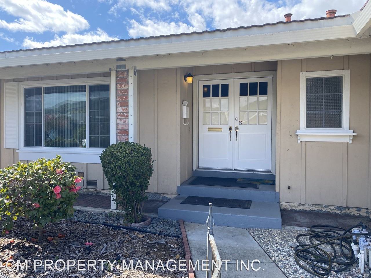 2005 Treewood Ln - Photo 2 of 37