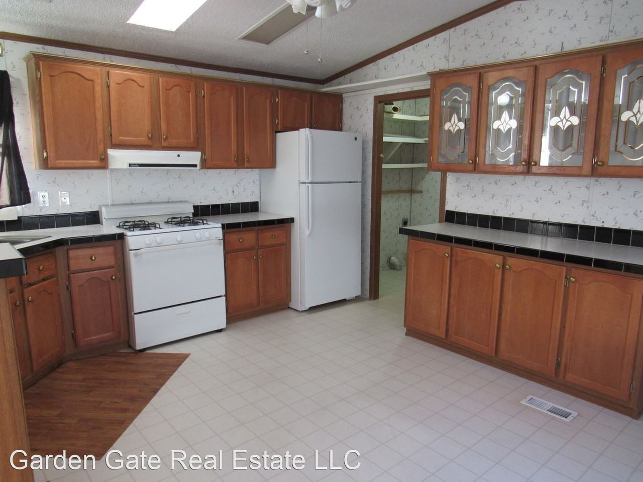 2690 Sunset Blvd - Photo 3 of 9