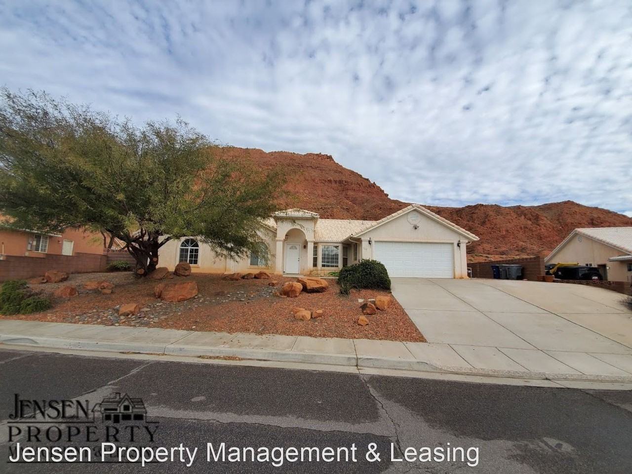 562 N Summit Rdg - Photo 3 of 31