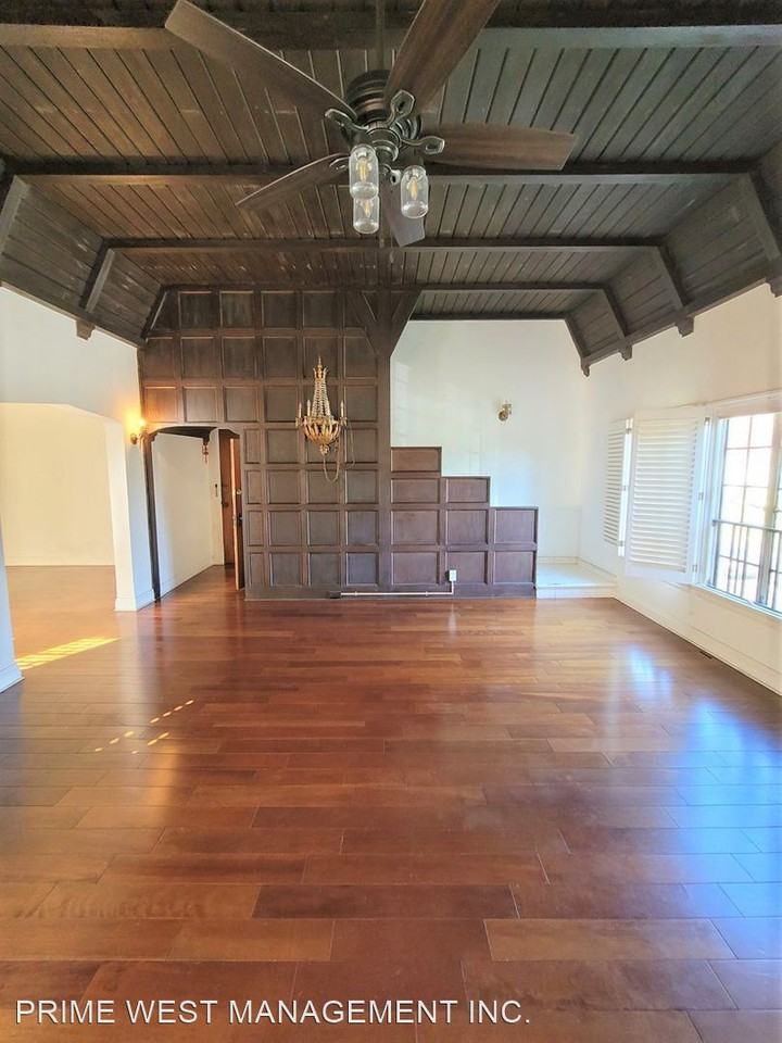 845 S. MANSFIELD AVE - Photo 2 of 6