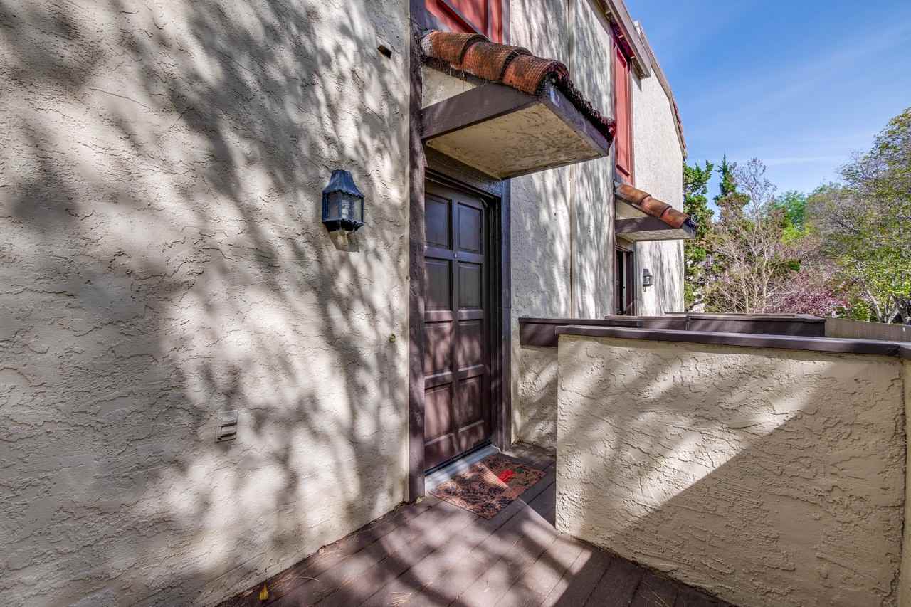7166 Clarendon St - Photo 2 of 26