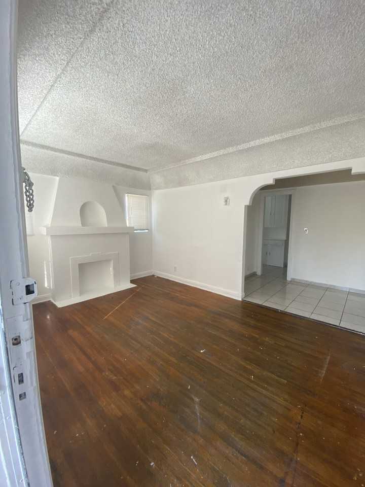 318 S Mcbride Ave - Photo 3 of 27