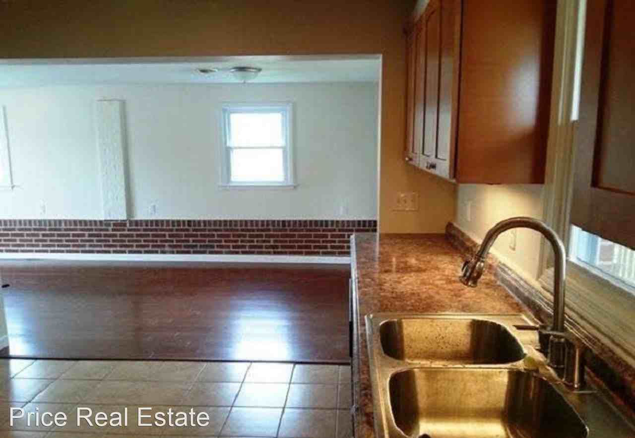 6631 Riverview Dr - Photo 3 of 7