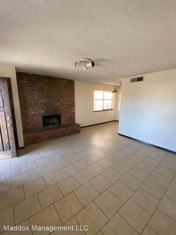 12600 Dunes Rd SE - Photo 3 of 13