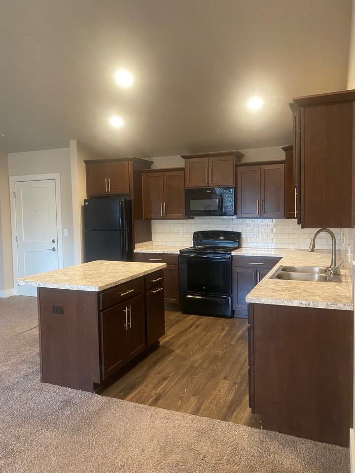 Verndale Apartments - Photo 3 of 15