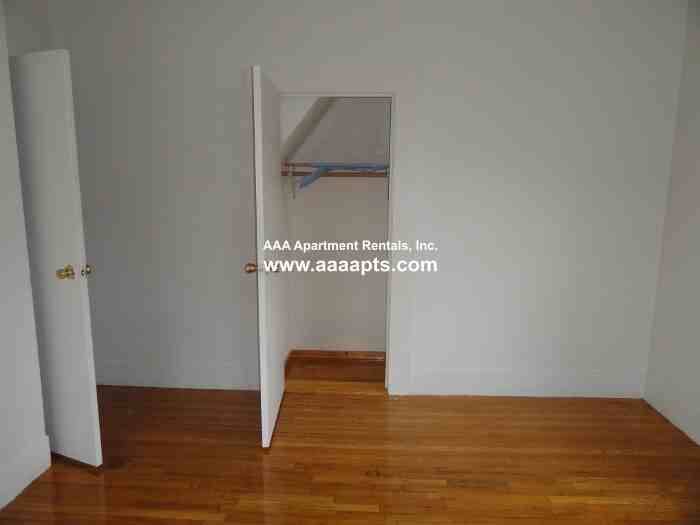 11 Henry St - Photo 2 of 10