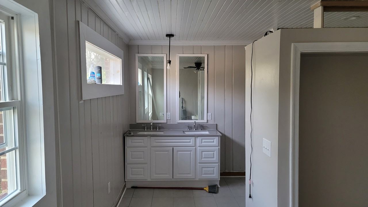 2930 Fleetwood Avenue Southwest - Photo 2 of 7