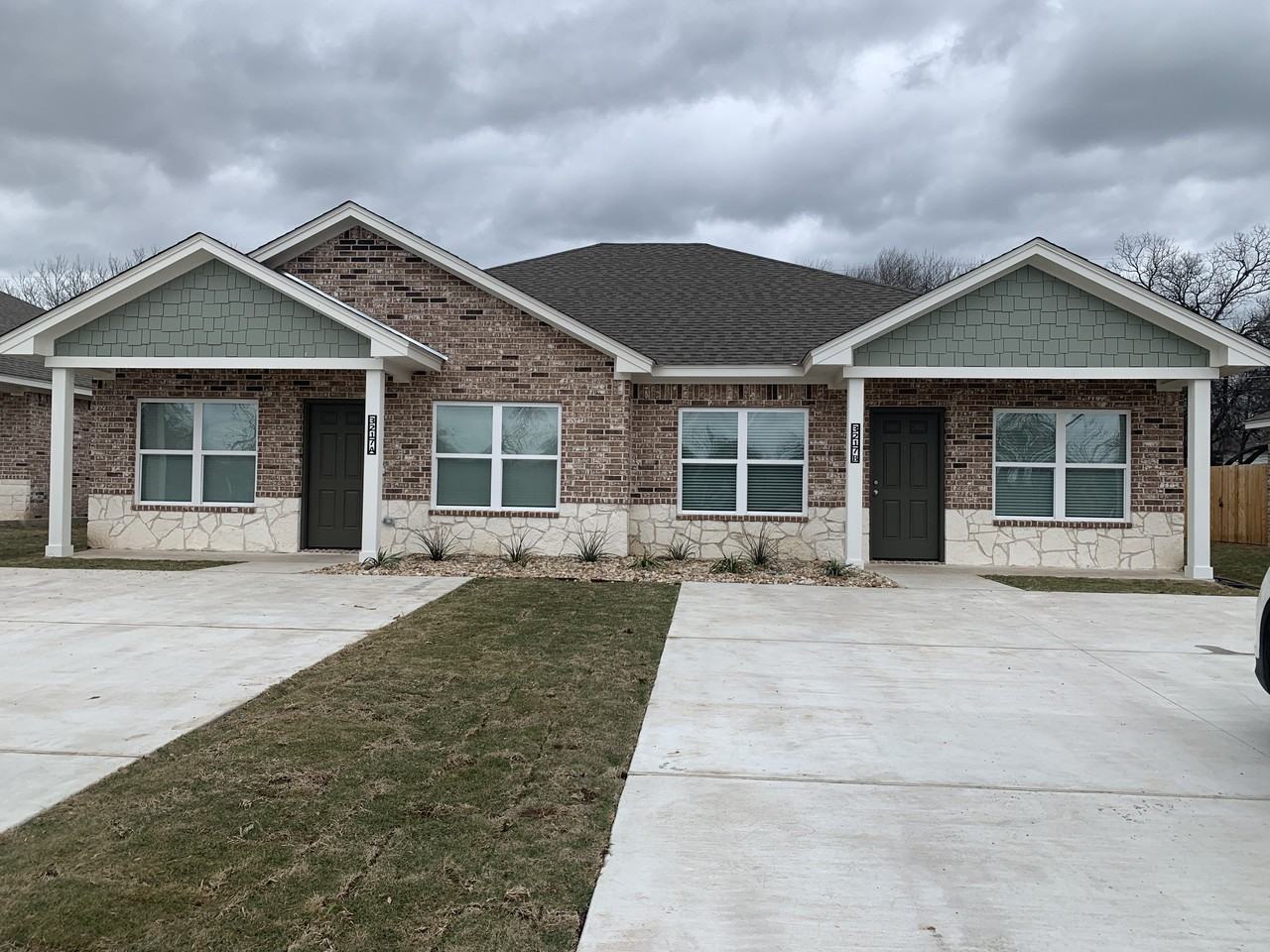 3217 Belmont Drive #B - Photo 2 of 19