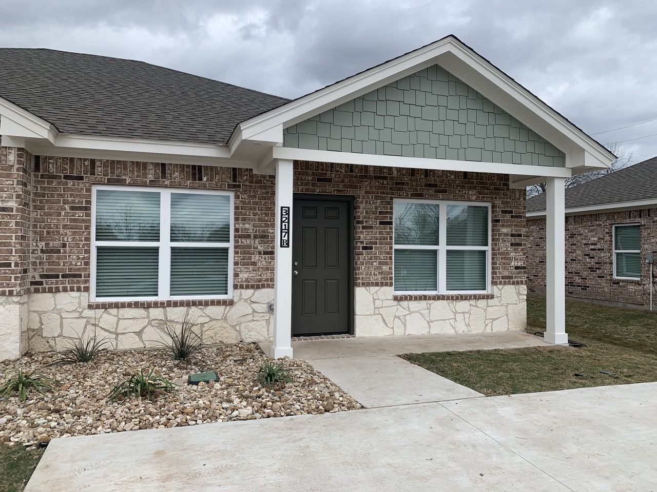 3217 Belmont Drive #B - Photo 3 of 19