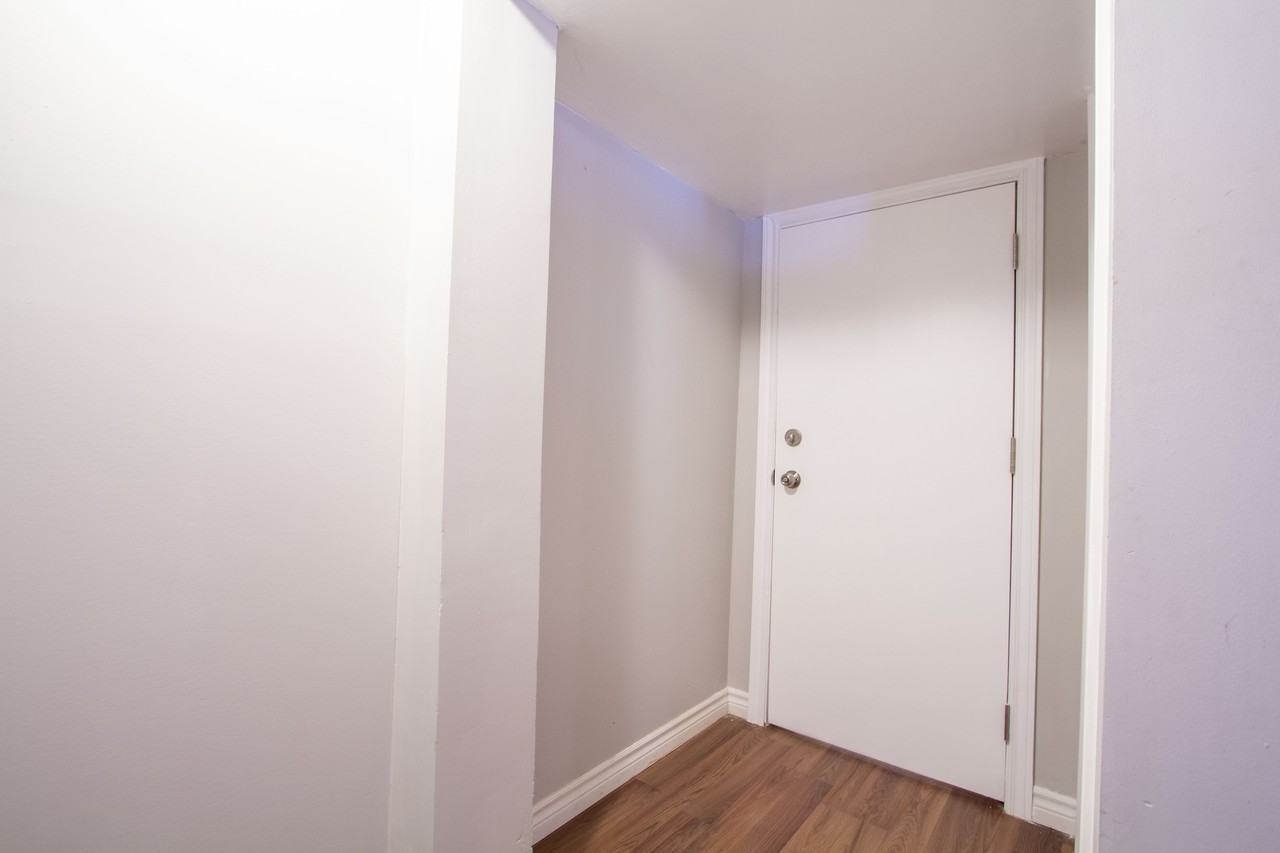 419 Guildwood Court - Photo 2 of 17