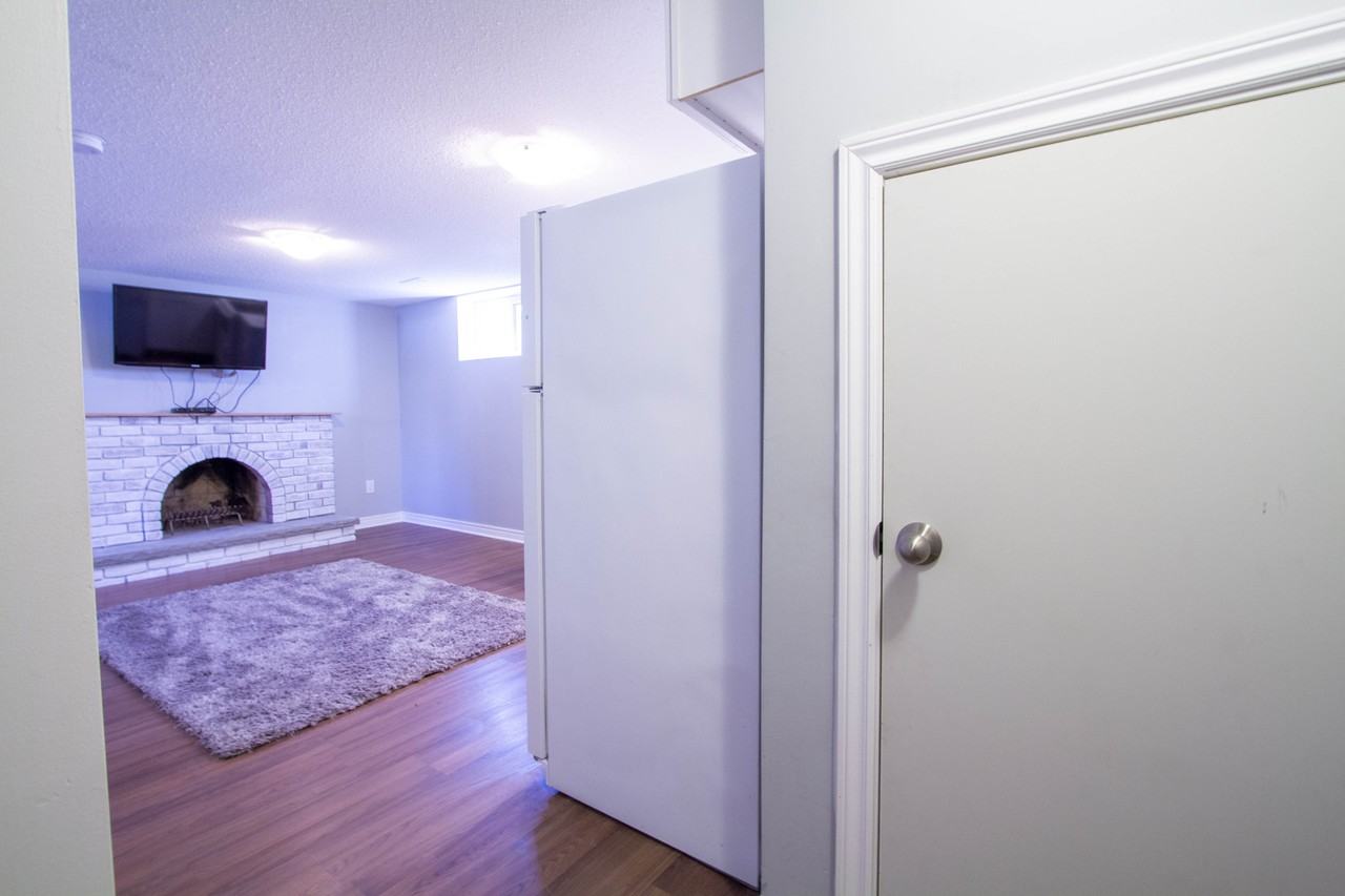 419 Guildwood Court - Photo 3 of 17