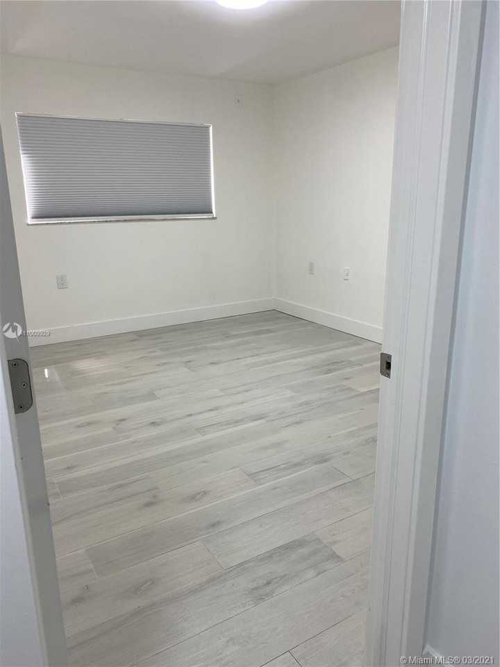 7140 Nw 179th St - Photo 3 of 13