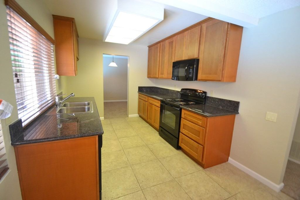 2713 Adriatic Way - Photo 3 of 11