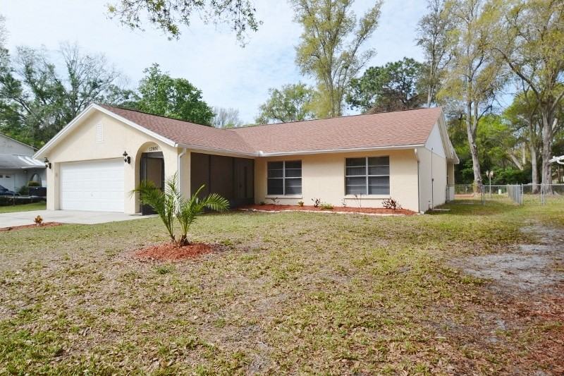 13906 Cherry Creek Dr - Photo 2 of 6