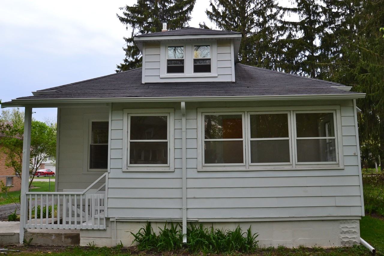 107 Grove Ave - Photo 2 of 7