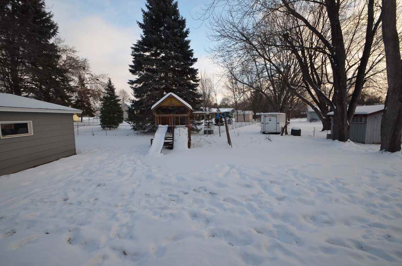 1660 6th Ave W - Photo 3 of 13