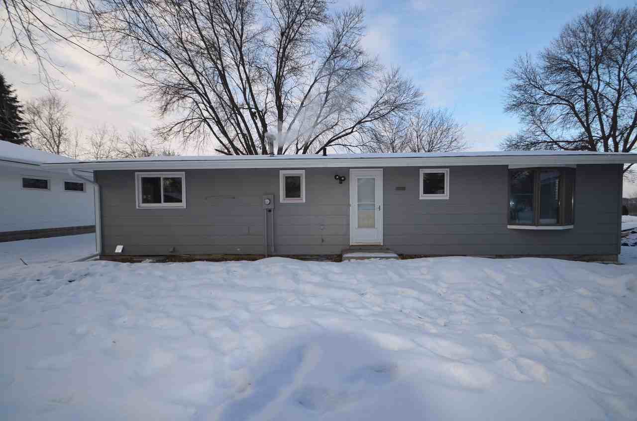 1660 6th Ave W - Photo 2 of 13