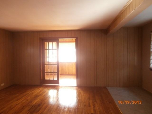 185 W Sheffield St - Photo 3 of 12