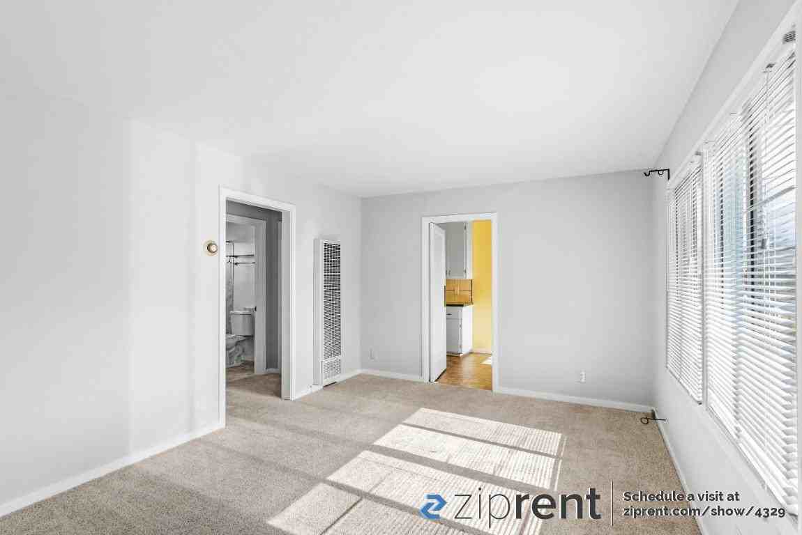 5411 Carl Ave - Photo 2 of 16