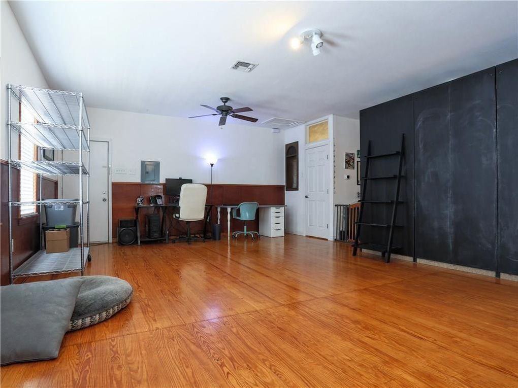 5200 Avenue F - Photo 6 of 17