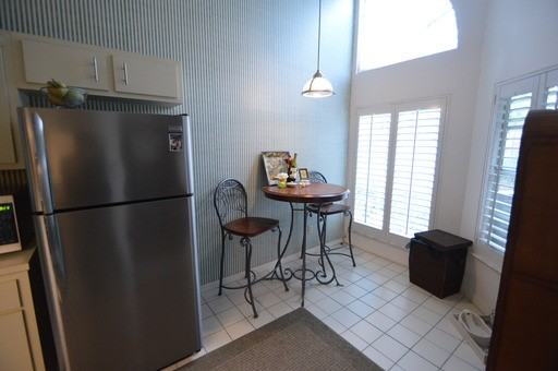 3993 Lancashire Ln - Photo 3 of 16