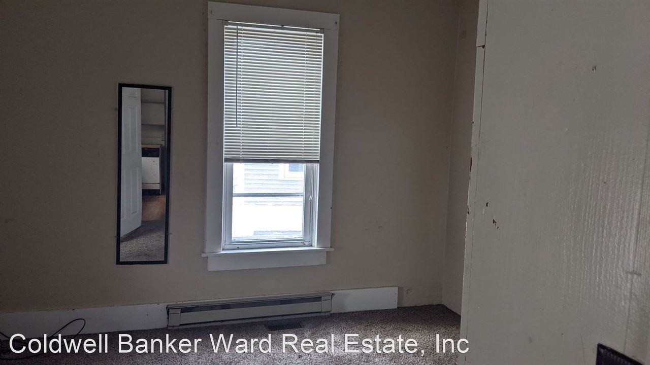 337 1/2 W Main St - Photo 2 of 12