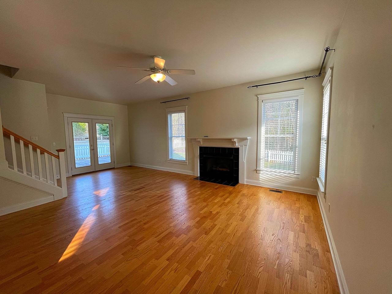 1324 Heathbrook Cir - Photo 2 of 16