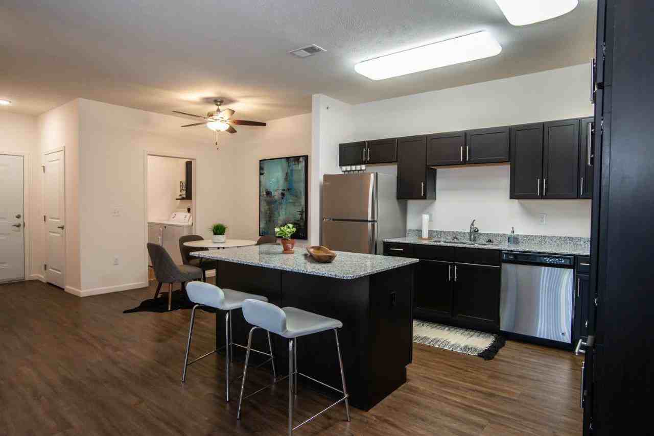 Antler View Apartments - Photo 4 of 27