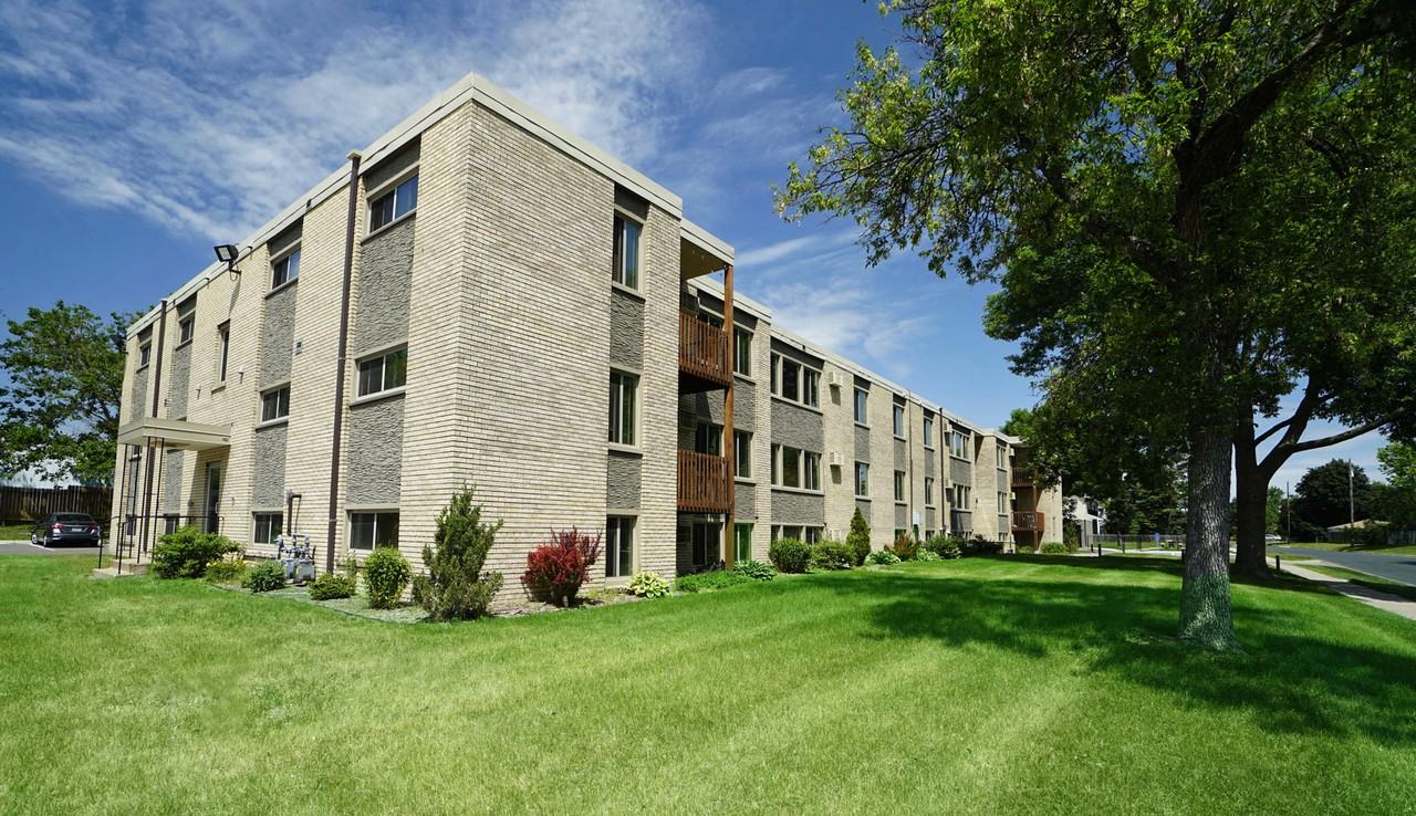 Beard Ave Apartments - Photo 2 of 26