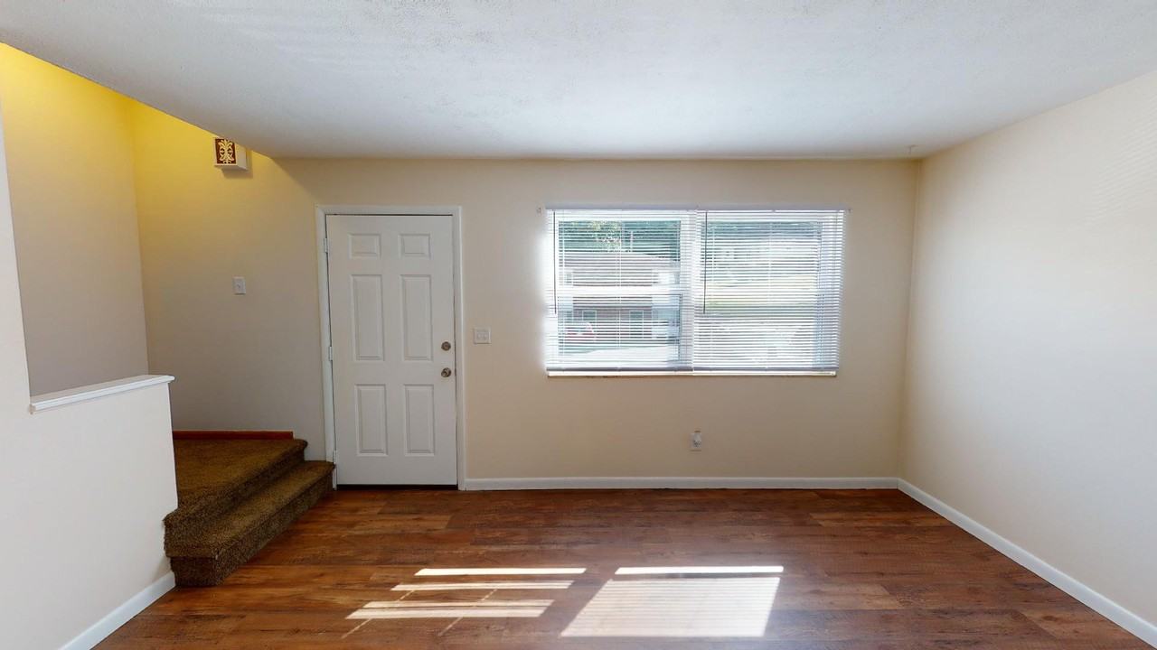 Main St Aparments - Photo 3 of 9