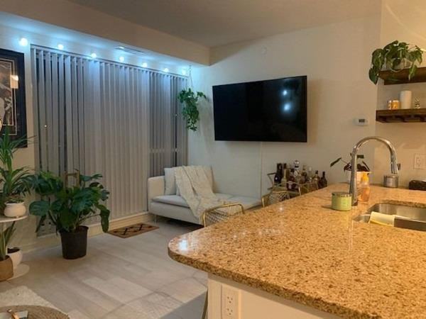 39 Annie Craig Drive #320