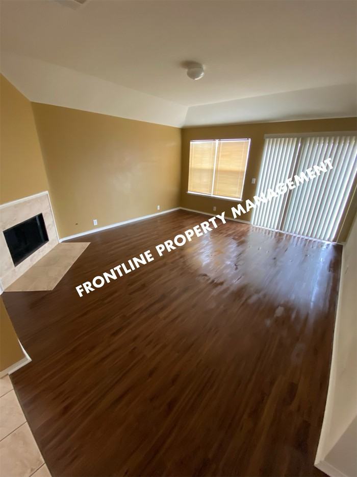 1717 Wind Dancer Trl - Photo 3 of 8