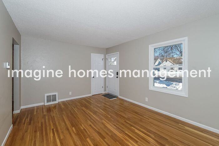 3136 Louisiana Ave S - Photo 2 of 19